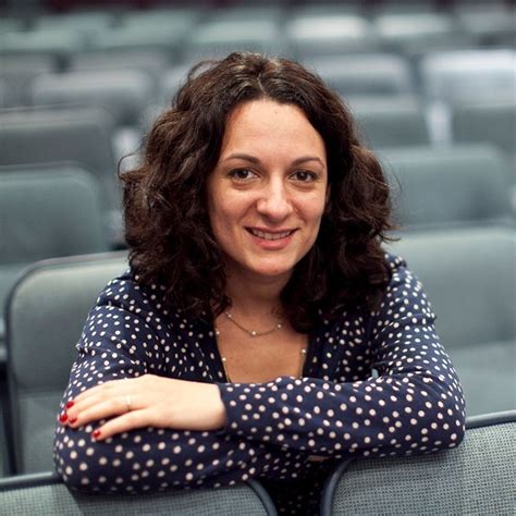 Ana Katz .